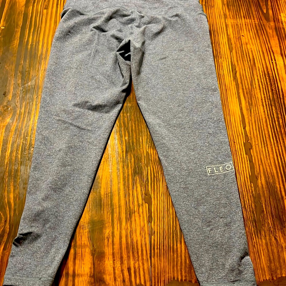 FLEO leggings